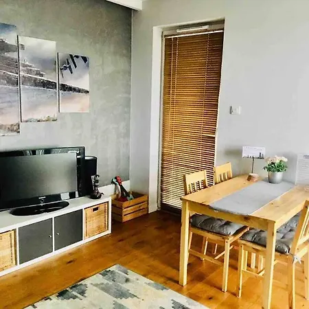 Peaceful For 2-4 Guests In * 华沙